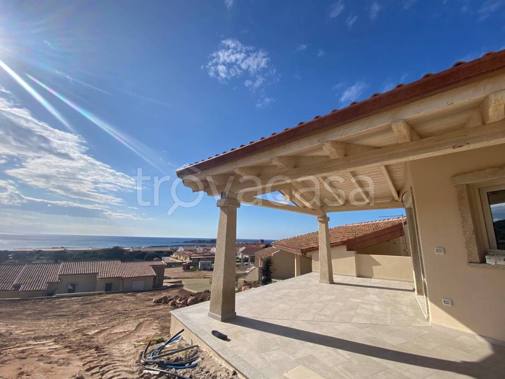 casa indipendente in vendita a Trinità d'Agultu e Vignola in zona Isola Rossa