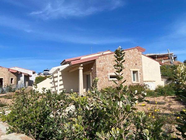 appartamento in vendita a Trinità d'Agultu e Vignola in zona Isola Rossa