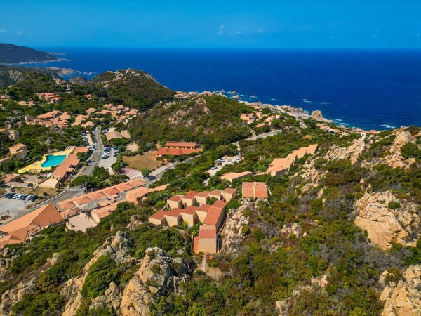 appartamento in vendita a Trinità d'Agultu e Vignola in zona Costa Paradiso