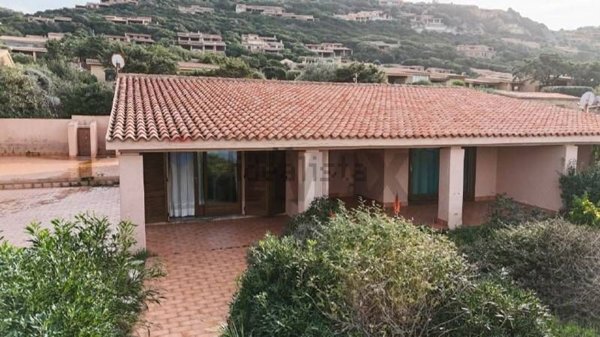 casa indipendente in vendita a Trinità d'Agultu e Vignola in zona Costa Paradiso