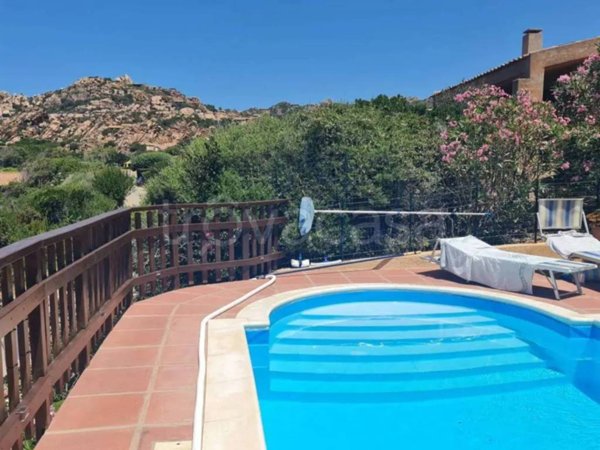 casa indipendente in vendita a Trinità d'Agultu e Vignola