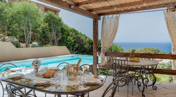 casa indipendente in vendita a Trinità d'Agultu e Vignola in zona Costa Paradiso