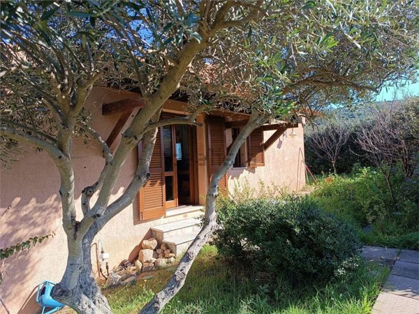casa indipendente in vendita a Trinità d'Agultu e Vignola in zona Lu Colbu
