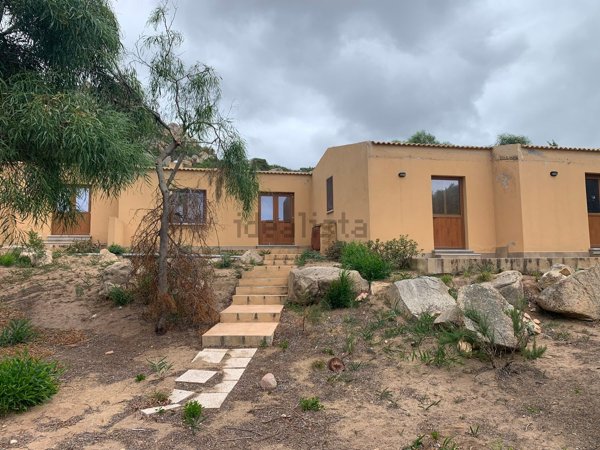 quadrivano in vendita a Trinità d'Agultu e Vignola in zona Costa Paradiso