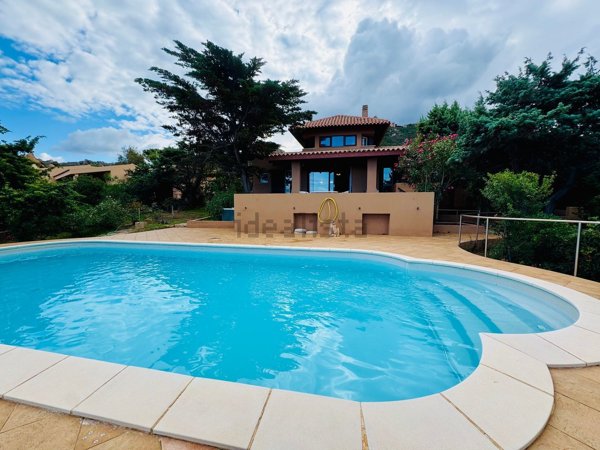 casa indipendente in vendita a Trinità d'Agultu e Vignola in zona Costa Paradiso