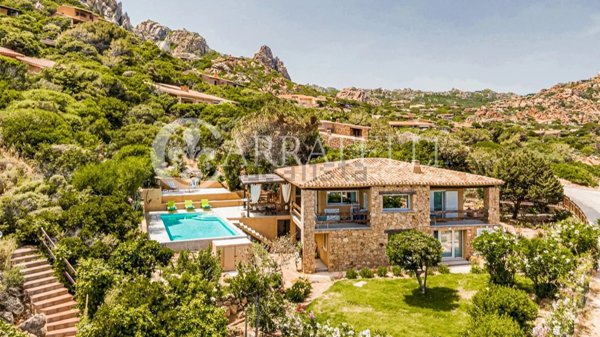 casa indipendente in vendita a Trinità d'Agultu e Vignola in zona Costa Paradiso