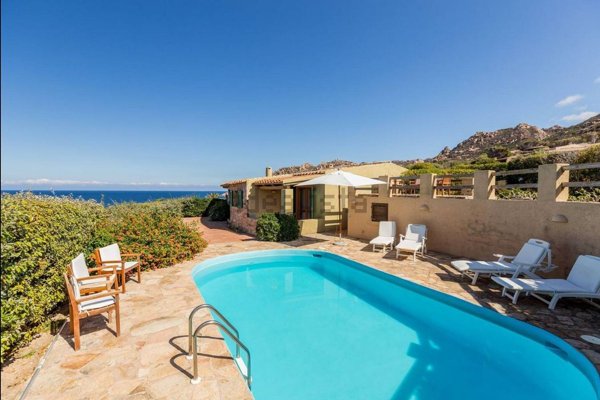 casa indipendente in vendita a Trinità d'Agultu e Vignola in zona Costa Paradiso