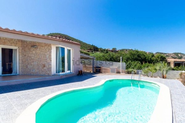 casa indipendente in vendita a Trinità d'Agultu e Vignola in zona Costa Paradiso