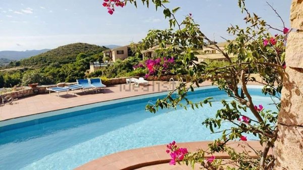 casa indipendente in vendita a Trinità d'Agultu e Vignola in zona Costa Paradiso