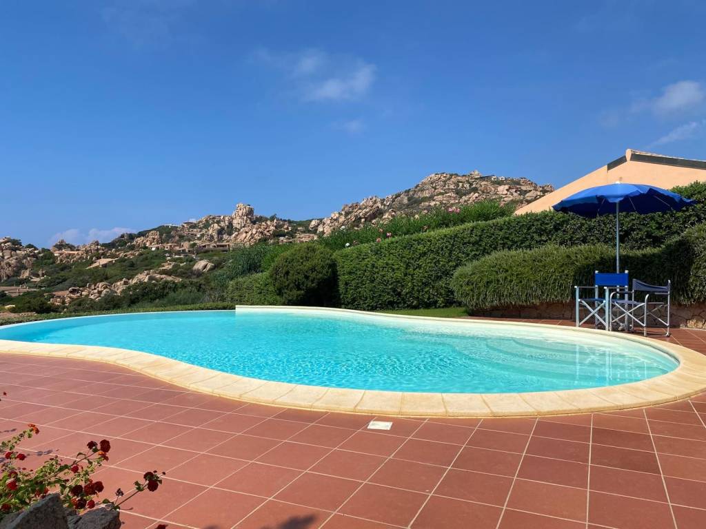 casa indipendente in vendita a Trinità d'Agultu e Vignola in zona Costa Paradiso
