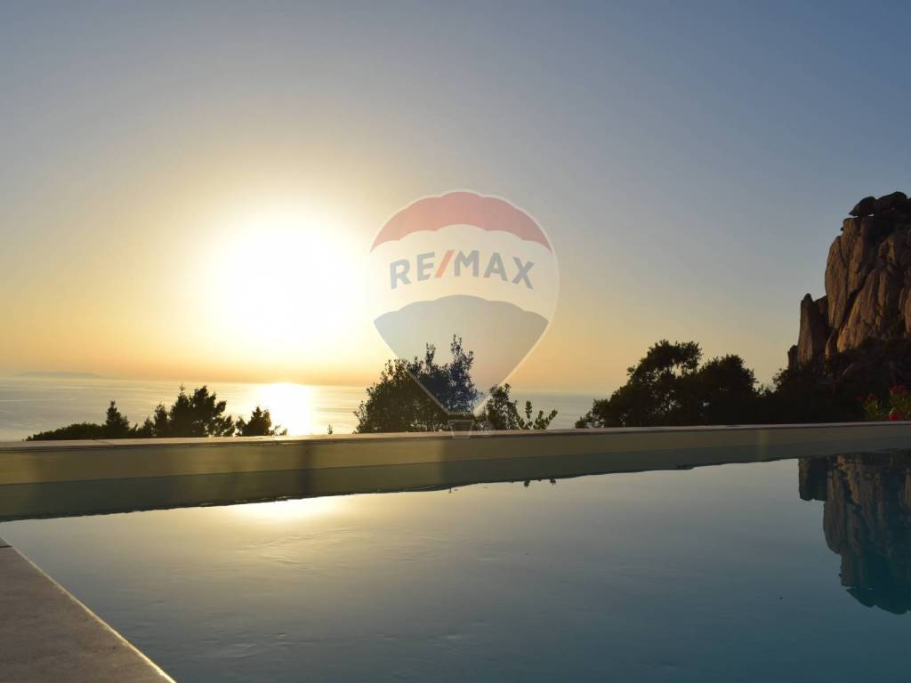 casa indipendente in vendita a Trinità d'Agultu e Vignola in zona Costa Paradiso