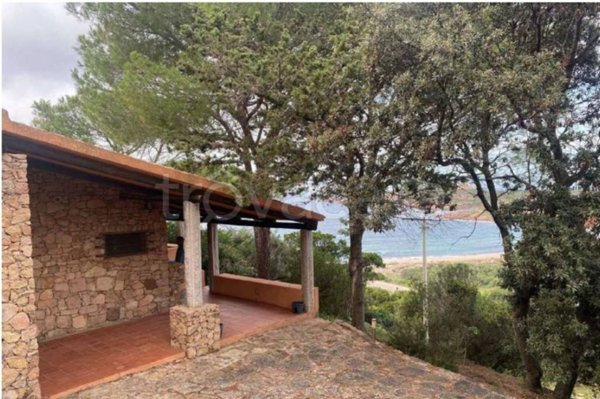 casa indipendente in vendita a Trinità d'Agultu e Vignola in zona Isola Rossa