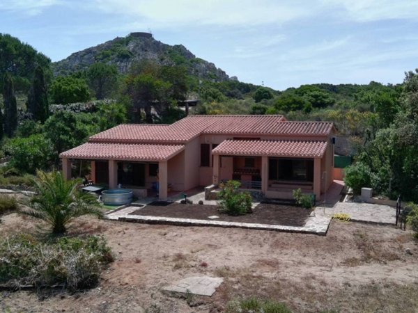 casa indipendente in vendita a Trinità d'Agultu e Vignola in zona Costa Paradiso