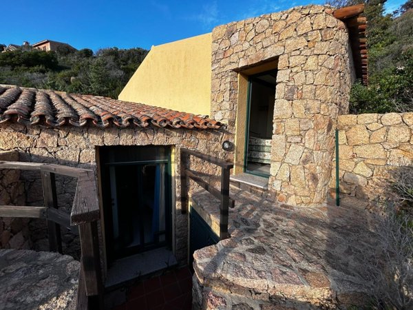casa indipendente in vendita a Trinità d'Agultu e Vignola in zona Costa Paradiso