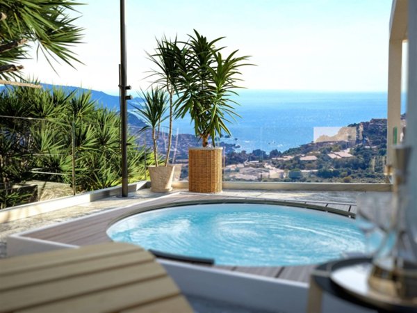 casa indipendente in vendita a Trinità d'Agultu e Vignola in zona Costa Paradiso