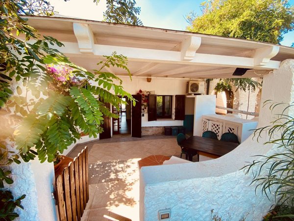 casa indipendente in vendita a Trinità d'Agultu e Vignola