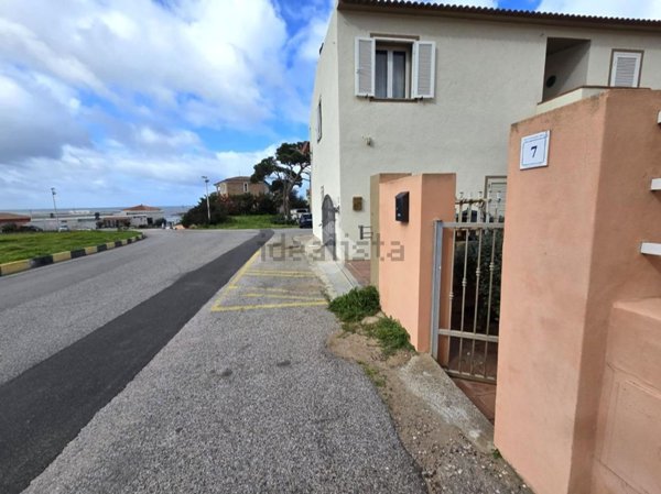 appartamento in vendita a Trinità d'Agultu e Vignola in zona Isola Rossa