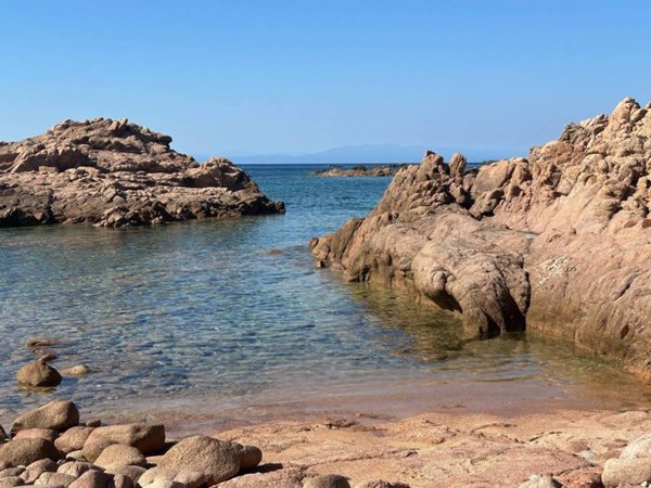casa indipendente in vendita a Trinità d'Agultu e Vignola in zona Isola Rossa