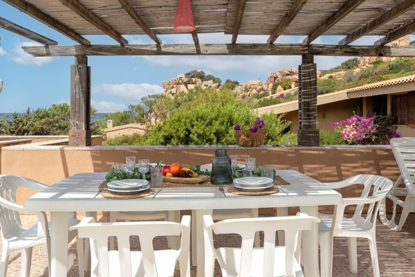 casa indipendente in vendita a Trinità d'Agultu e Vignola in zona Costa Paradiso