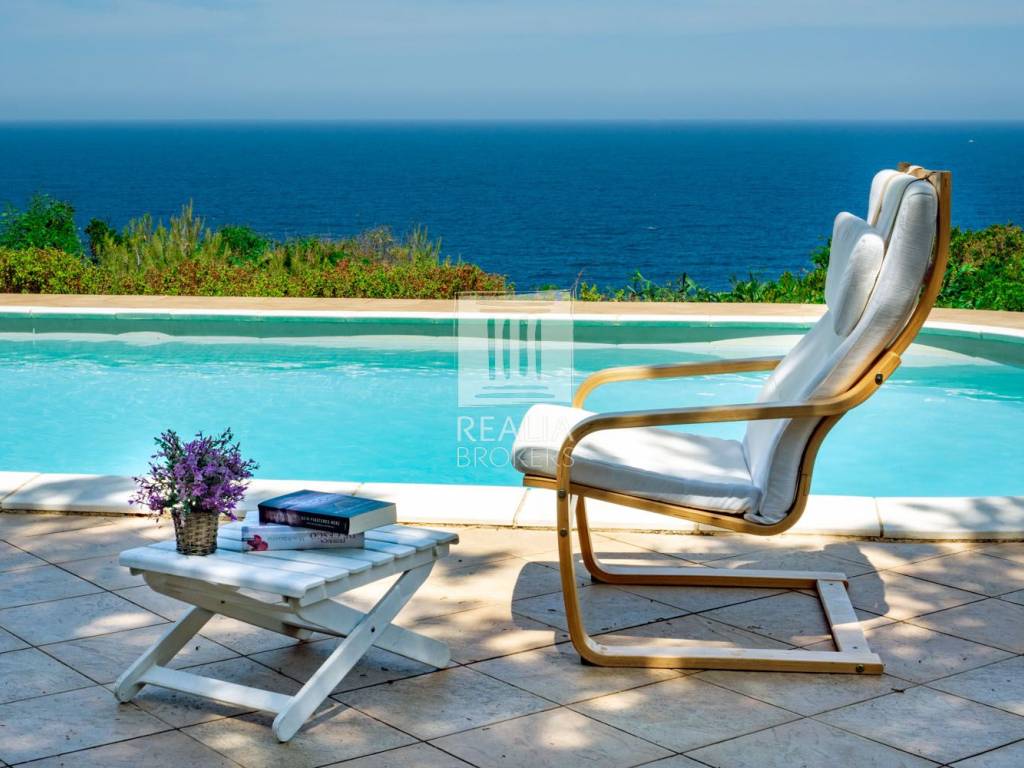 casa indipendente in vendita a Trinità d'Agultu e Vignola in zona Costa Paradiso