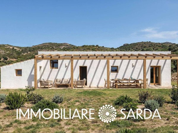 casa indipendente in vendita a Trinità d'Agultu e Vignola in zona Costa Paradiso