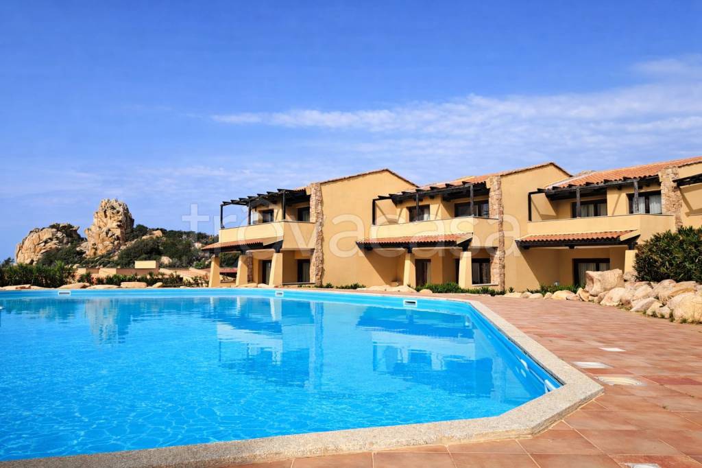 appartamento in vendita a Trinità d'Agultu e Vignola in zona Costa Paradiso