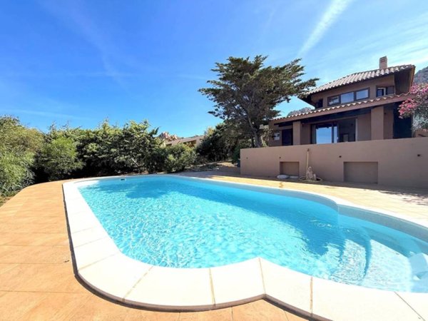 casa indipendente in vendita a Trinità d'Agultu e Vignola in zona Costa Paradiso
