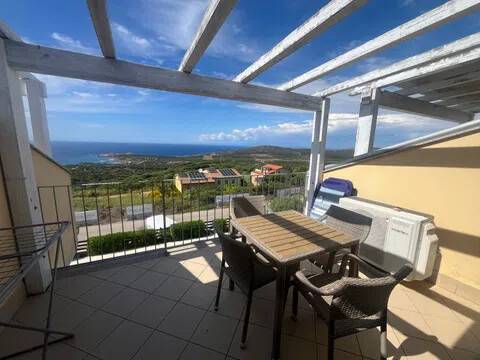 appartamento in vendita a Trinità d'Agultu e Vignola in zona Isola Rossa
