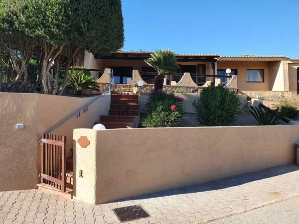 casa indipendente in vendita a Trinità d'Agultu e Vignola in zona Costa Paradiso
