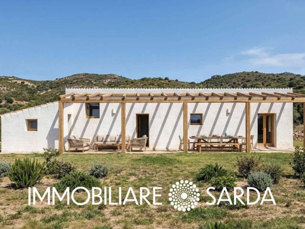 casa indipendente in vendita a Trinità d'Agultu e Vignola in zona Costa Paradiso