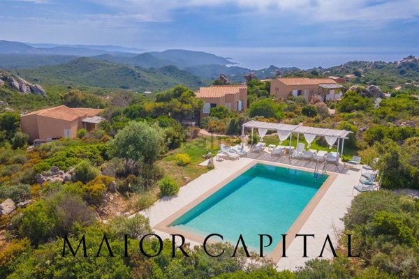 casa indipendente in vendita a Trinità d'Agultu e Vignola in zona Costa Paradiso