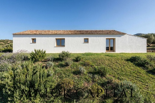 casa indipendente in vendita a Trinità d'Agultu e Vignola in zona Isola Rossa