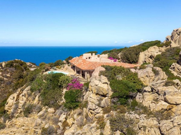 casa indipendente in vendita a Trinità d'Agultu e Vignola in zona Costa Paradiso