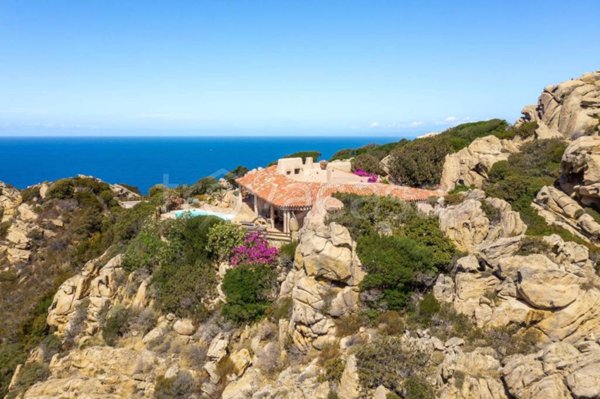 casa indipendente in vendita a Trinità d'Agultu e Vignola in zona Costa Paradiso
