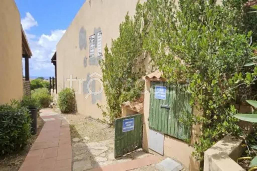 appartamento in vendita a Trinità d'Agultu e Vignola in zona Costa Paradiso
