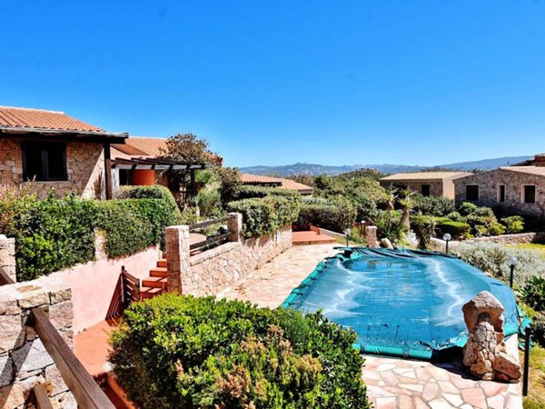 casa indipendente in vendita a Trinità d'Agultu e Vignola in zona Costa Paradiso