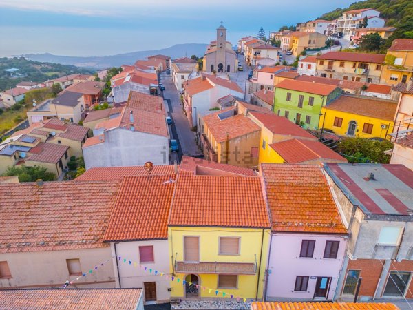 casa indipendente in vendita a Trinità d'Agultu e Vignola