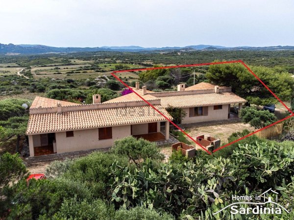 casa indipendente in vendita a Trinità d'Agultu e Vignola in zona Paduledda