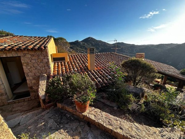 casa indipendente in vendita a Trinità d'Agultu e Vignola in zona Costa Paradiso