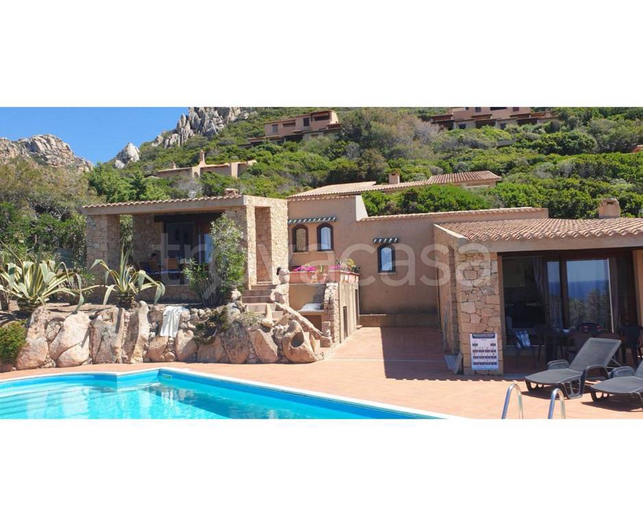 casa indipendente in vendita a Trinità d'Agultu e Vignola in zona Costa Paradiso