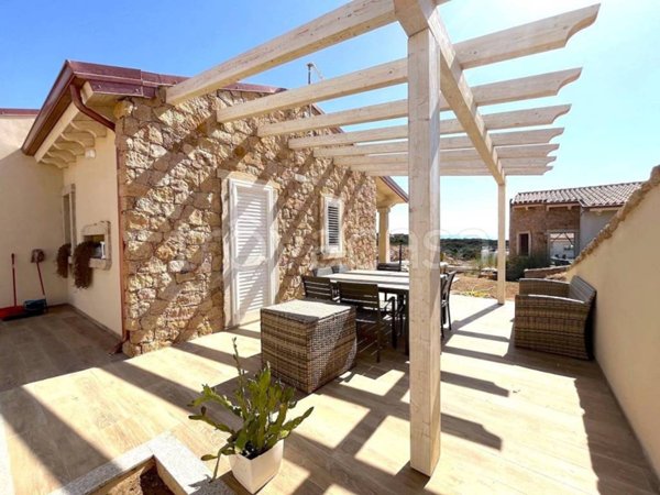 casa indipendente in vendita a Trinità d'Agultu e Vignola in zona Isola Rossa