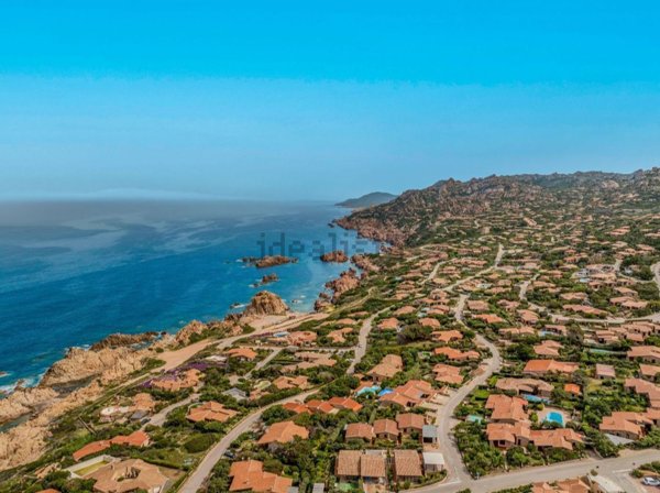 quadrivano in vendita a Trinità d'Agultu e Vignola in zona Costa Paradiso