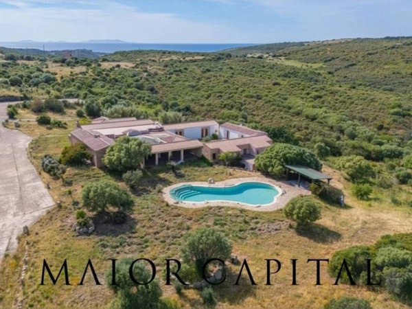 villa in vendita a Trinità d'Agultu e Vignola in zona Isola Rossa