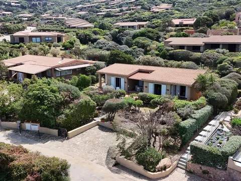 casa indipendente in vendita a Trinità d'Agultu e Vignola in zona Costa Paradiso