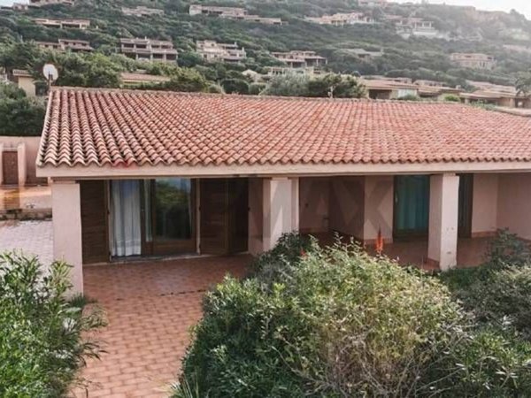 casa indipendente in vendita a Trinità d'Agultu e Vignola in zona Costa Paradiso