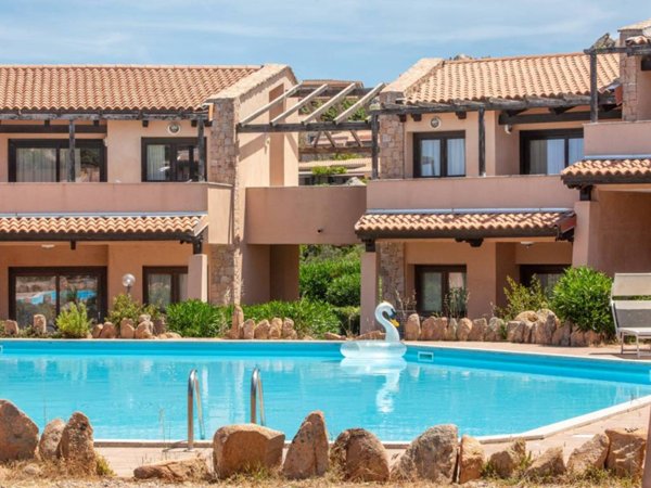 appartamento in vendita a Trinità d'Agultu e Vignola in zona Costa Paradiso