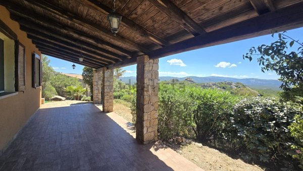 casa indipendente in vendita a Trinità d'Agultu e Vignola in zona Costa Paradiso