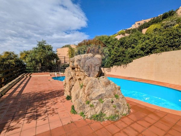 appartamento in vendita a Trinità d'Agultu e Vignola in zona Costa Paradiso