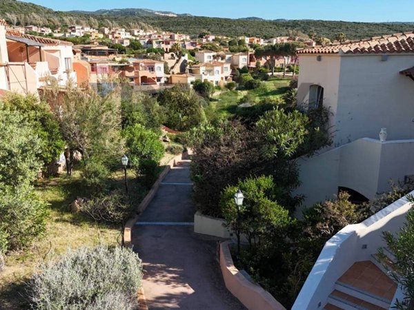 appartamento in vendita a Trinità d'Agultu e Vignola in zona Isola Rossa