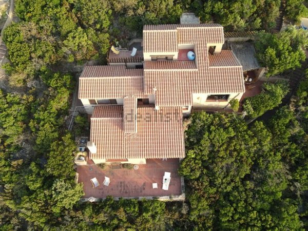 quadrivano in vendita a Trinità d'Agultu e Vignola in zona Costa Paradiso